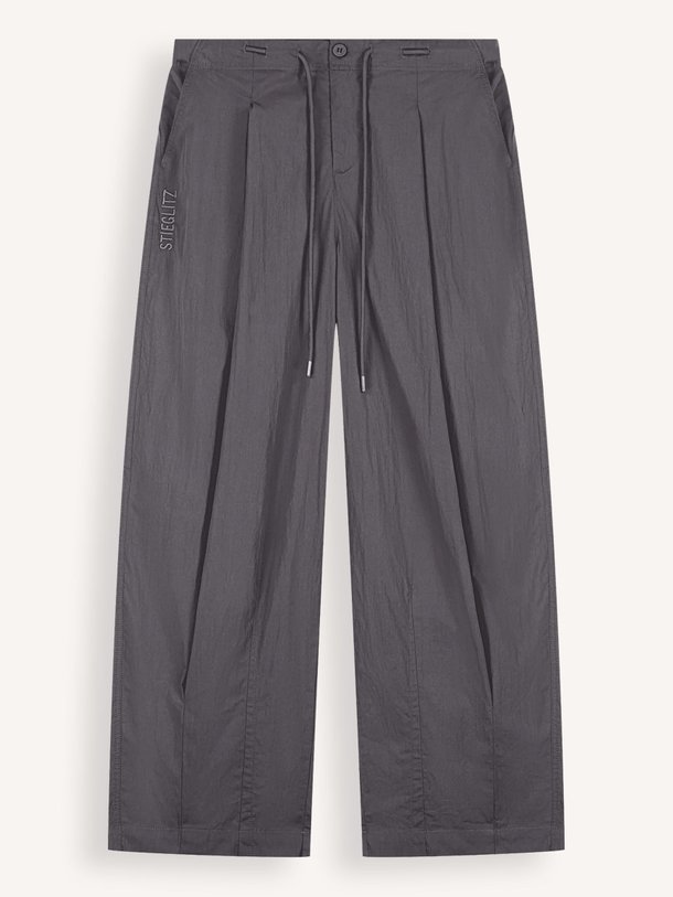 Ontdek de Maira katoenmix balloon fit broek van Stieglitz in de kleur Donkergrijs bij Orangebag. Op werkdagen voor 21:45 besteld, morgen in huis.