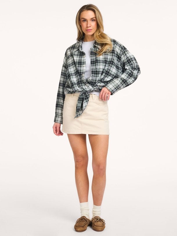 Ontdek de Snopdog denim rok van American Vintage in de kleur Ecru bij Orangebag. Op werkdagen voor 21:45 besteld, morgen in huis.