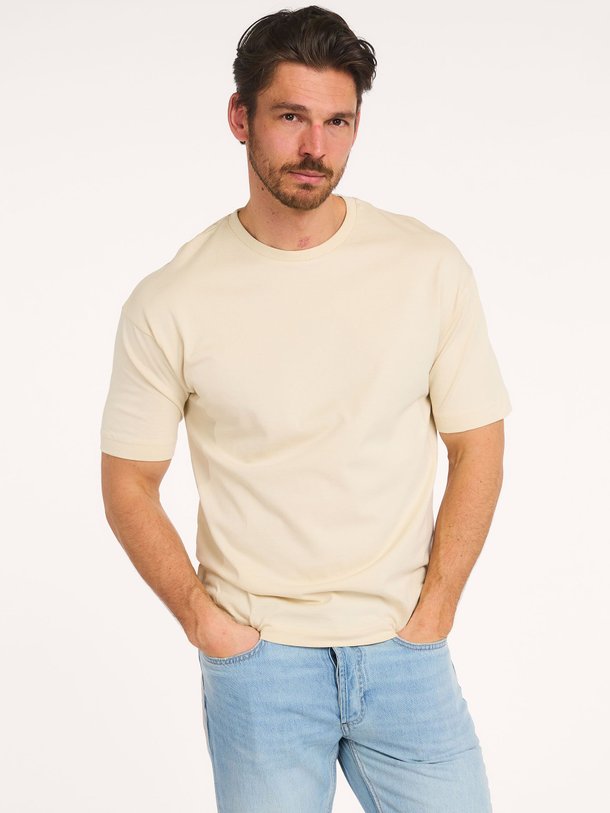 Ontdek de Kayro katoenen T-shirt van Drykorn in de kleur Off-white bij Orangebag. Op werkdagen voor 21:45 besteld, morgen in huis.