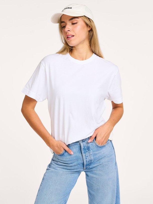 Ontdek de Organic cotton oversized T-shirt van Colorful Standard in de kleur wit bij Orangebag. Op werkdagen voor 21:45 besteld, morgen in huis.