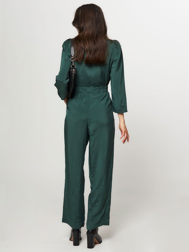 Ontdek de Vida viscosemix jumpsuit met gestreept dessin van By-Bar in de kleur donkergroen bij Orangebag. Op werkdagen voor 21:45 besteld, morgen in huis.
