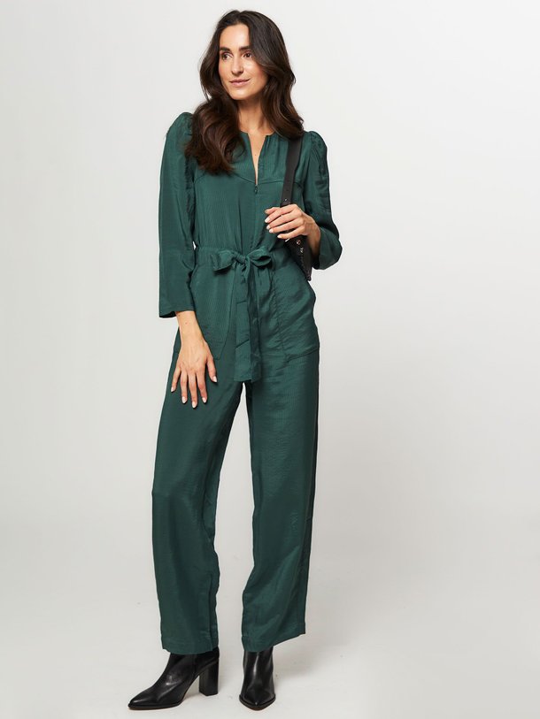 Ontdek de Vida viscosemix jumpsuit met gestreept dessin van By-Bar in de kleur donkergroen bij Orangebag. Op werkdagen voor 21:45 besteld, morgen in huis.