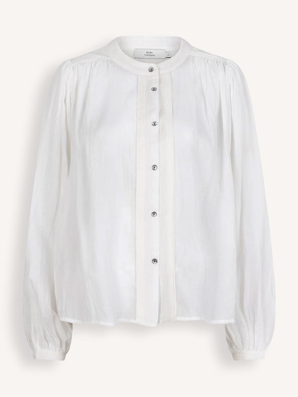 Ontdek de Ilene katoenen blouse van Ruby Tuesday in de kleur off-white bij Orangebag. Op werkdagen voor 21:45 besteld, morgen in huis.