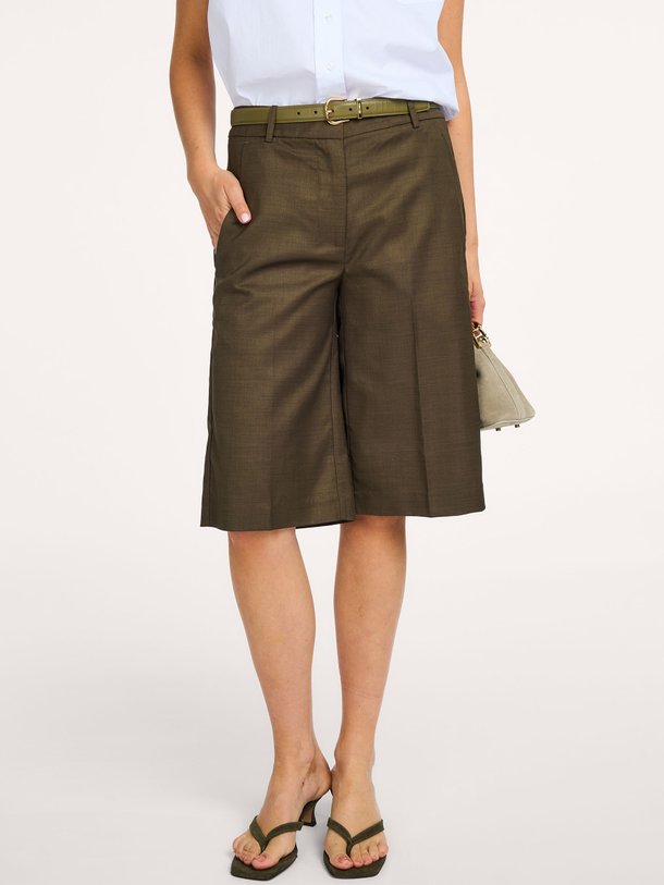 Ontdek de Sharo Long Shorts van Second Female bij Orangebag. Op werkdagen voor 21:45 besteld, morgen in huis.
