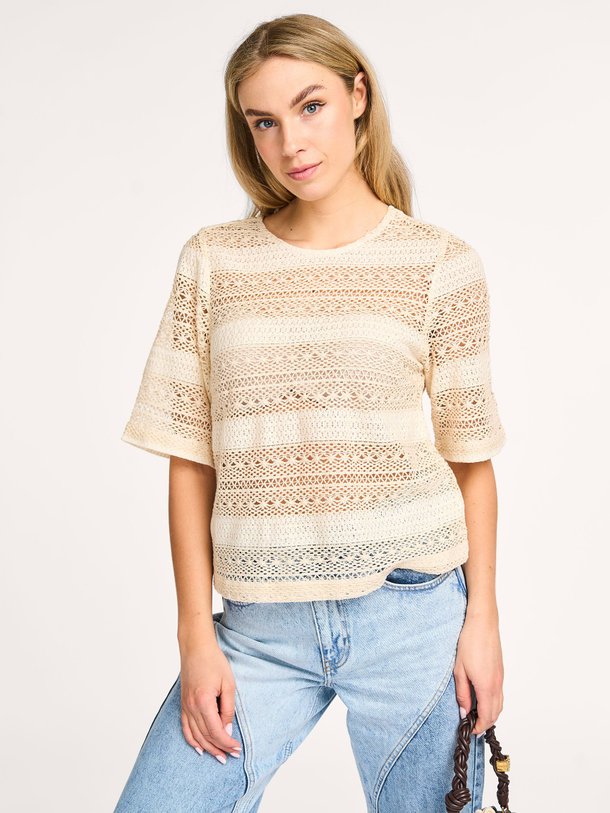 Ontdek de Carly katoenen gehaakte top van Co'Couture in de kleur ecru bij Orangebag. Op werkdagen voor 21:45 besteld, morgen in huis.