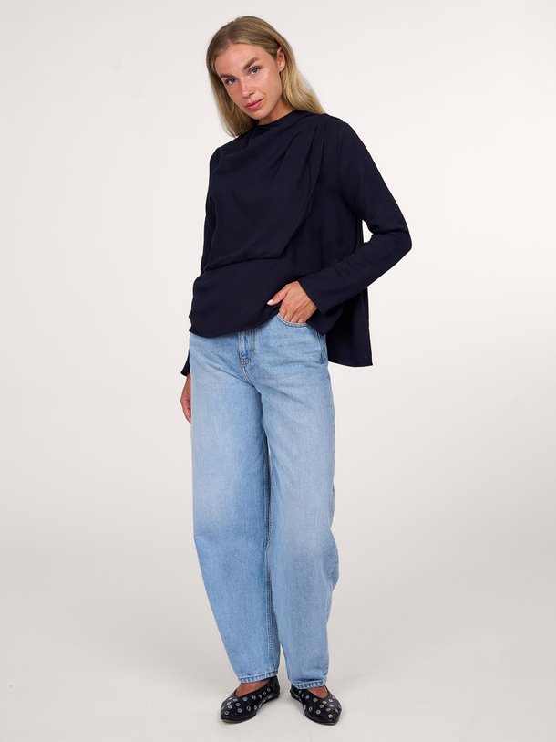 Ontdek de Posh katoenen top van Roseanna in de kleur donkerblauw bij Orangebag. Op werkdagen voor 21:45 besteld, morgen in huis.