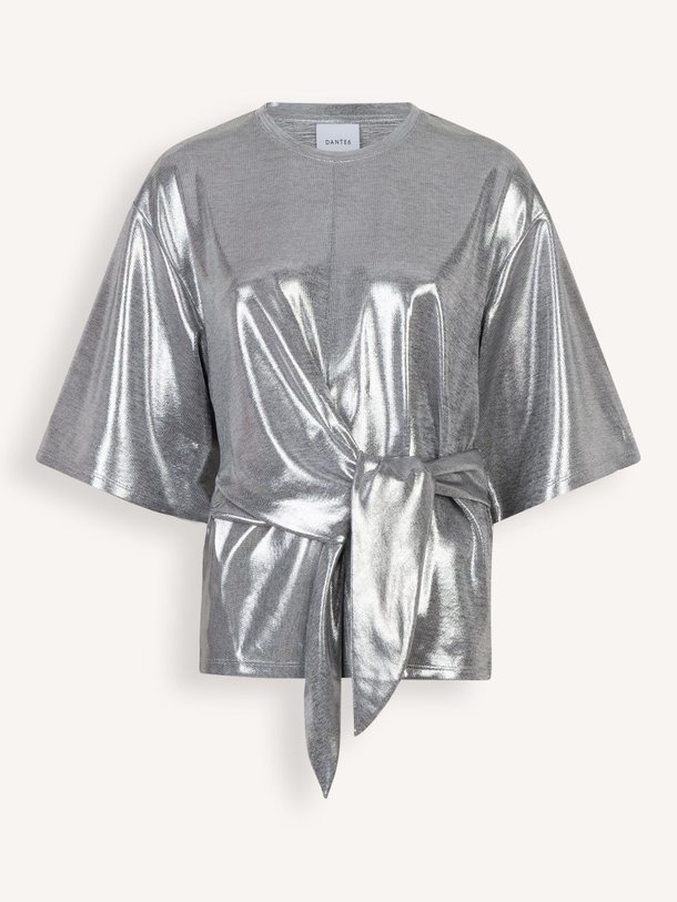 Ontdek de Uxia jersey metallic top van Dante 6 in de kleur Zilverkleur bij Orangebag. Op werkdagen voor 21:45 besteld, morgen in huis.