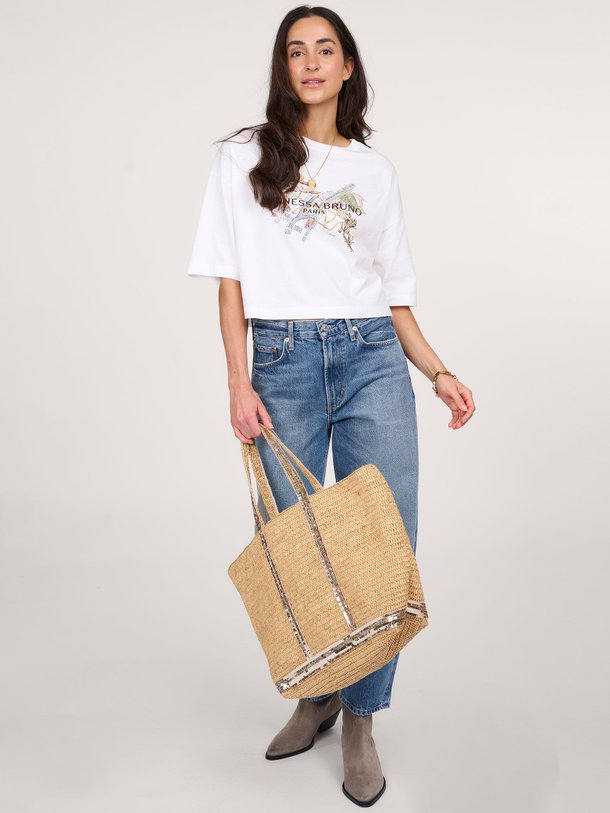 Ontdek de Elinda organic cotton T-shirt met print van Vanessa Bruno in de kleur ecru bij Orangebag. Op werkdagen voor 21:45 besteld, morgen in huis.