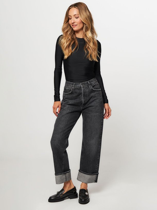 Ontdek de Toga elastische logo top van Rotate Birger Christensen in de kleur zwart bij Orangebag. Op werkdagen voor 21:45 besteld, morgen in huis.