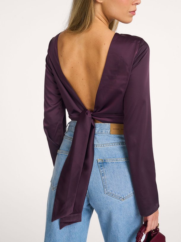 Ontdek de Tailor geweven wrap top van Modstrom in de kleur Aubergine bij Orangebag. Op werkdagen voor 21:45 besteld, morgen in huis.