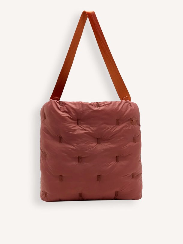 Ontdek de Helart geweven schouder-/handtas van Bellerose in de kleur Bordeauxrood bij Orangebag. Op werkdagen voor 21:45 besteld, morgen in huis.