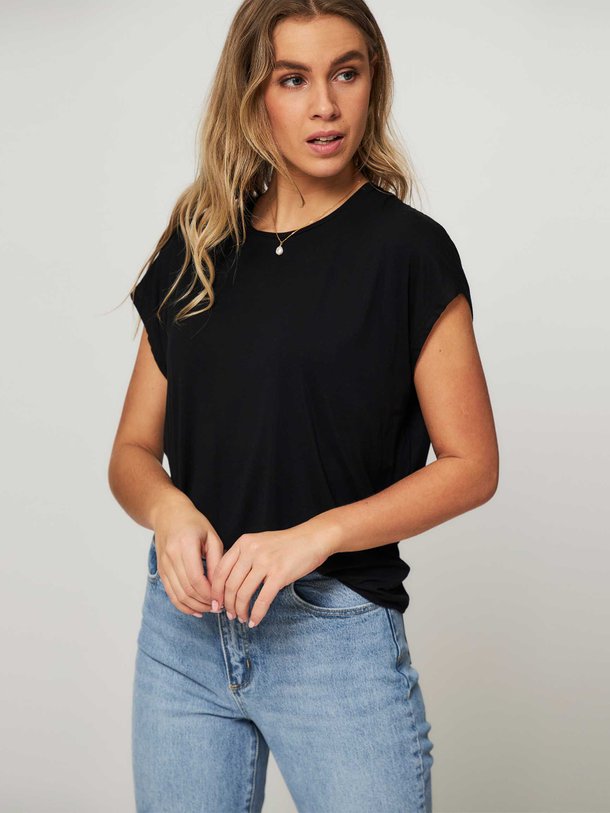 Ontdek de Viscosemix slub top van Majestic Filatures in de kleur zwart bij Orangebag. Op werkdagen voor 21:45 besteld, morgen in huis.