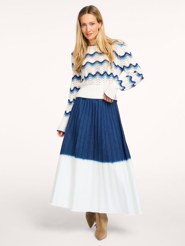 Ontdek de Donut katoenmix plissé rok van La Fee Maraboutee in de kleur Donkerblauw bij Orangebag. Op werkdagen voor 21:45 besteld, morgen in huis.