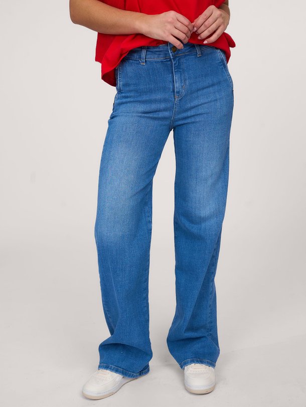 Ontdek de Silvia Den high waist straight fit jeans van Lois in de kleur blauw bij Orangebag. Op werkdagen voor 21:45 besteld, morgen in huis.