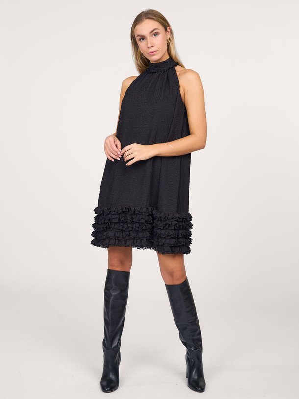 Ontdek de Sasha geweven jurk met ruches van Hofmann Copenhagen in de kleur zwart bij Orangebag. Op werkdagen voor 21:45 besteld, morgen in huis.