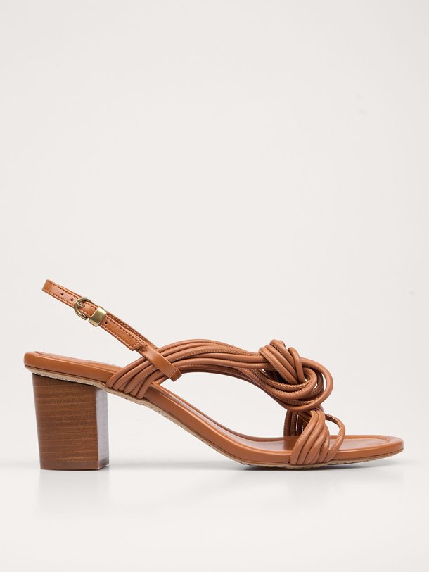 Ontdek de Minimio lederen slingbacks van Sessun in de kleur camel bij Orangebag. Op werkdagen voor 21:45 besteld, morgen in huis.