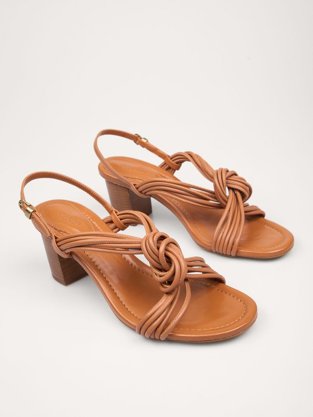 Ontdek de Minimio lederen slingbacks van Sessun in de kleur camel bij Orangebag. Op werkdagen voor 21:45 besteld, morgen in huis.