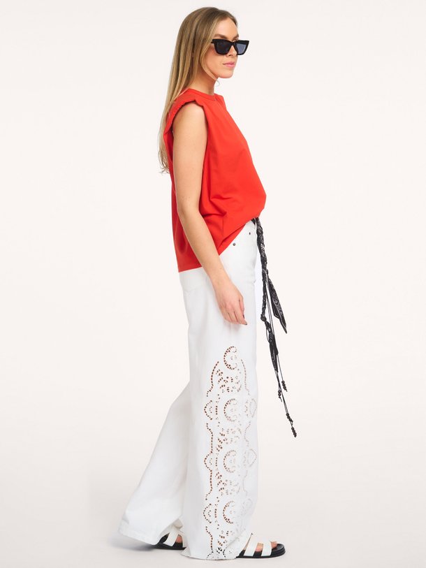 Ontdek de Colette high waist loose fit non-stretch jeans van Co'Couture in de kleur Wit bij Orangebag. Op werkdagen voor 21:45 besteld, morgen in huis.
