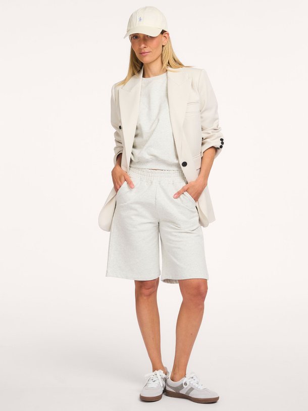 Ontdek de Ciano, katoenen sweatshort van Ruby Tuesday bij Orangebag. Op werkdagen voor 21:45 besteld, morgen in huis.