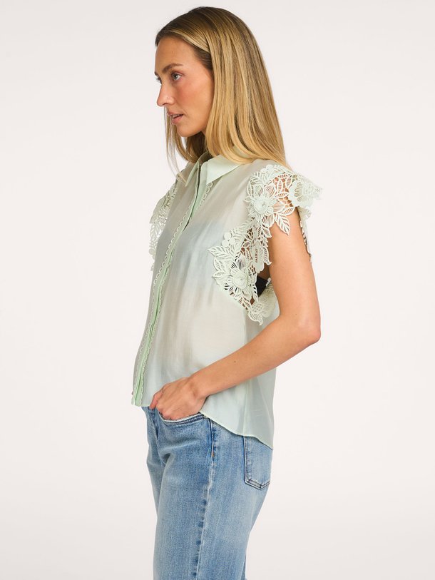 Ontdek de CMMOLLY-SHIRT van Copenhagen Muse bij Orangebag. Op werkdagen voor 21:45 besteld, morgen in huis.