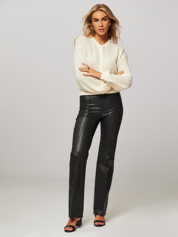 Ontdek de Gini Wide Leg Leather Pants van Dante 6 bij Orangebag. Op werkdagen voor 21:45 besteld, morgen in huis.