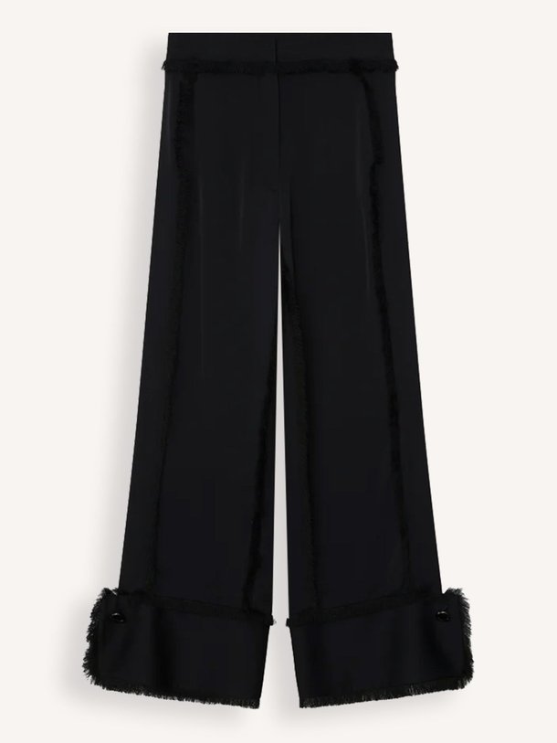 Ontdek de Theodor viscose wide leg broek met franjes van DAY Birger et Mikkelsen in de kleur zwart bij Orangebag. Op werkdagen voor 21:45 besteld, morgen in huis.
