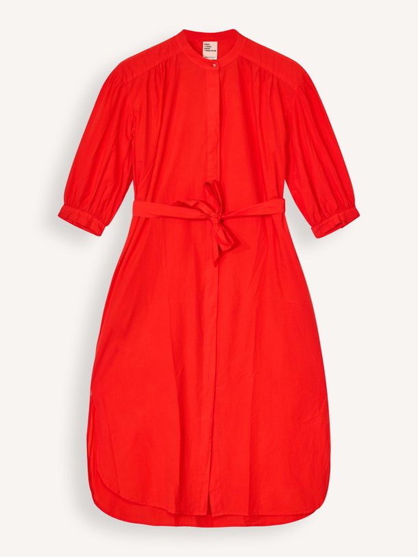 Ontdek de Monica katoenen doorknoopjurk van Sacrécoeur in de kleur rood bij Orangebag. Op werkdagen voor 21:45 besteld, morgen in huis.