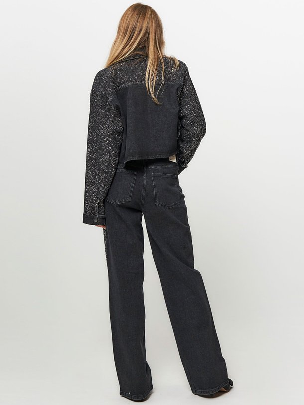 Ontdek de Zorah high waist wide leg jeans met studs van Gestuz in de kleur donkergrijs bij Orangebag. Op werkdagen voor 21:45 besteld, morgen in huis.