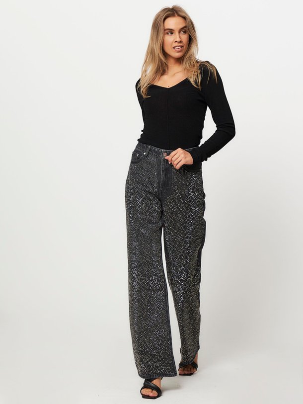 Ontdek de Zorah high waist wide leg jeans met studs van Gestuz in de kleur donkergrijs bij Orangebag. Op werkdagen voor 21:45 besteld, morgen in huis.