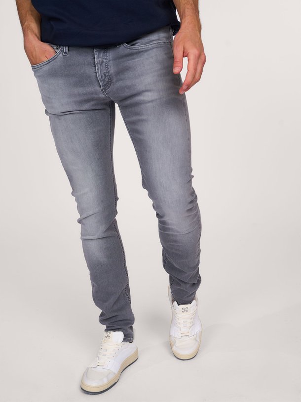 Ontdek de Bolt free move skinny fit jeans van Denham in de kleur grijs bij Orangebag. Op werkdagen voor 21:45 besteld, morgen in huis.