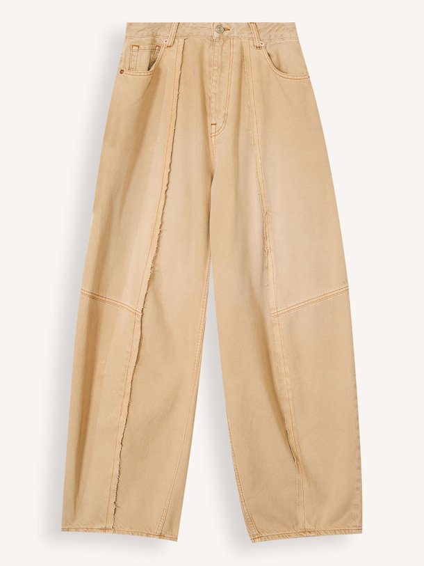 Ontdek de Perl mid waist barrel fit jeans van Bellerose in de kleur Beige bij Orangebag. Op werkdagen voor 21:45 besteld, morgen in huis.