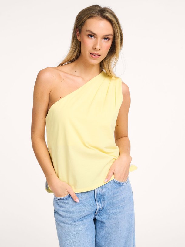 Ontdek de Levy organic cotton one shoulder top van Alchemist in de kleur Geel bij Orangebag. Op werkdagen voor 21:45 besteld, morgen in huis.