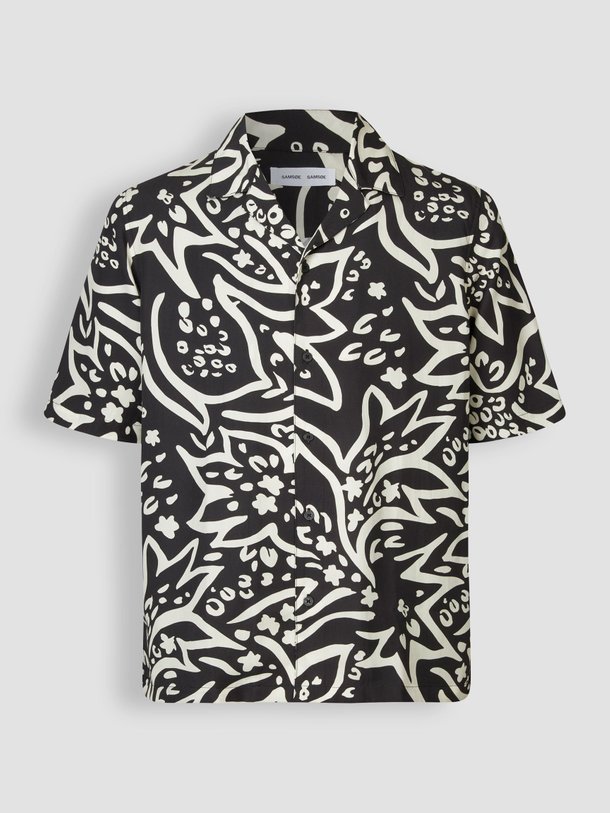 Ontdek de Saoscar lyocell overhemd met print van Samsoe Samsoe in de kleur zwart bij Orangebag. Op werkdagen voor 21:45 besteld, morgen in huis.