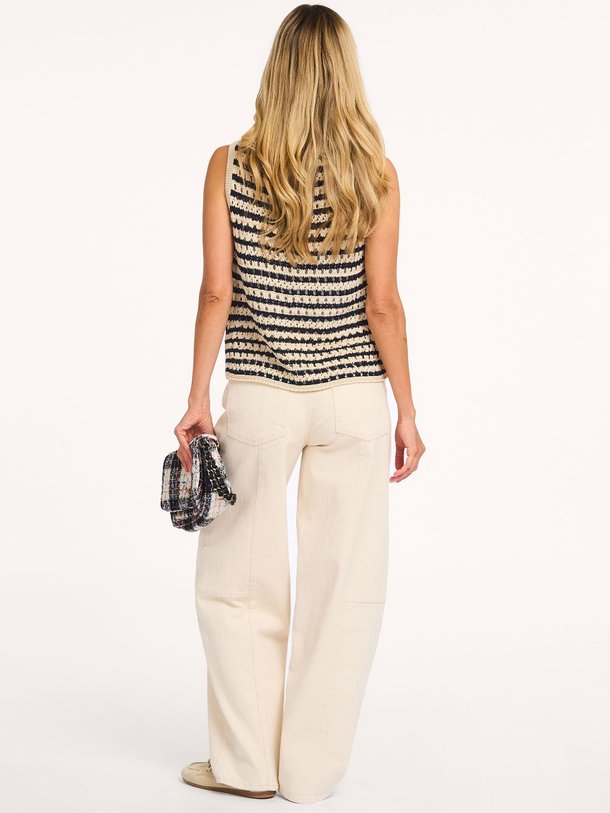 Ontdek de Vester organic cotton gestreepte top van Modstrom in de kleur Zand bij Orangebag. Op werkdagen voor 21:45 besteld, morgen in huis.