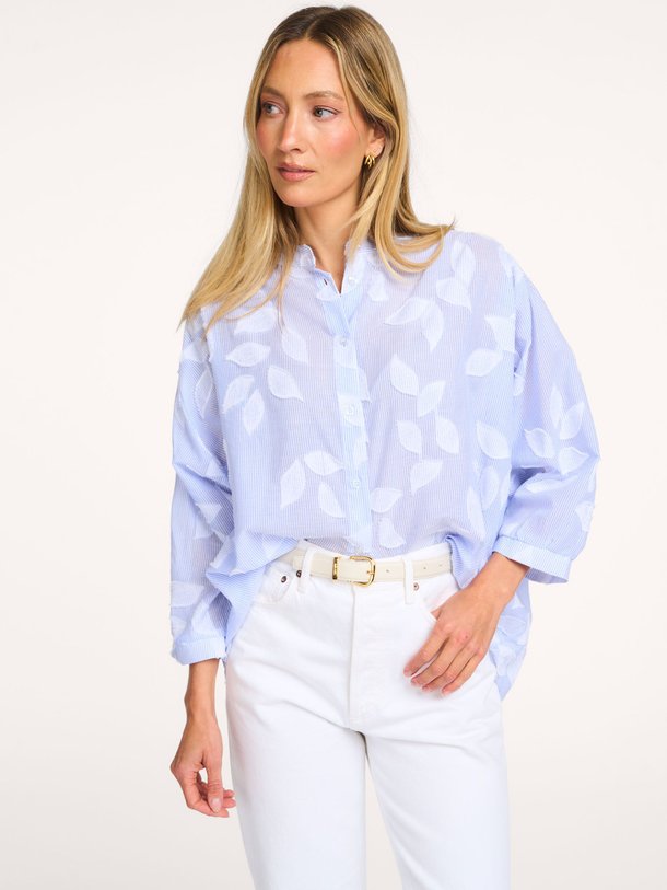 Ontdek de Douwina katoenen gestreepte blouse van La Fee Maraboutee in de kleur Blauw bij Orangebag. Op werkdagen voor 21:45 besteld, morgen in huis.