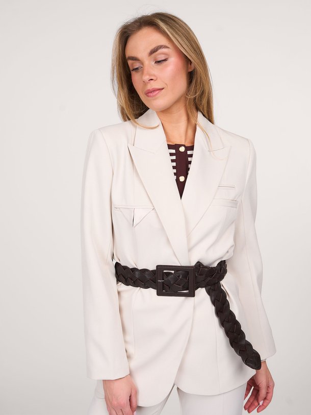 Ontdek de Lederen gevlochten riem van Haute L'Amitié in de kleur donkerbruin bij Orangebag. Op werkdagen voor 21:45 besteld, morgen in huis.