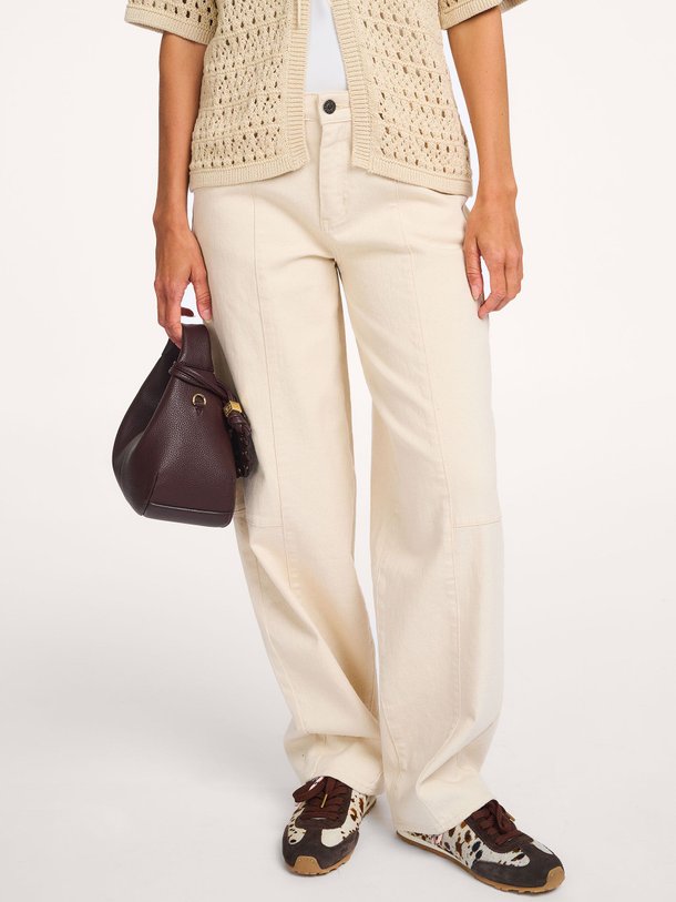 Ontdek de Unika high waist barrel fit jeans van Modstrom in de kleur Zand bij Orangebag. Op werkdagen voor 21:45 besteld, morgen in huis.