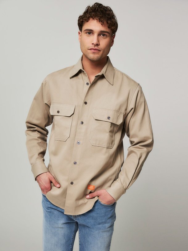 Ontdek de Storm katoenen overshirt van Mads Norgaard Men in de kleur kaki bij Orangebag. Op werkdagen voor 21:45 besteld, morgen in huis.