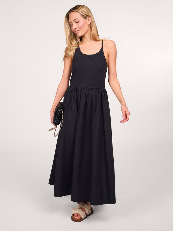 Ontdek de Ciana organic cotton jurk van Suncoo in de kleur zwart bij Orangebag. Op werkdagen voor 21:45 besteld, morgen in huis.