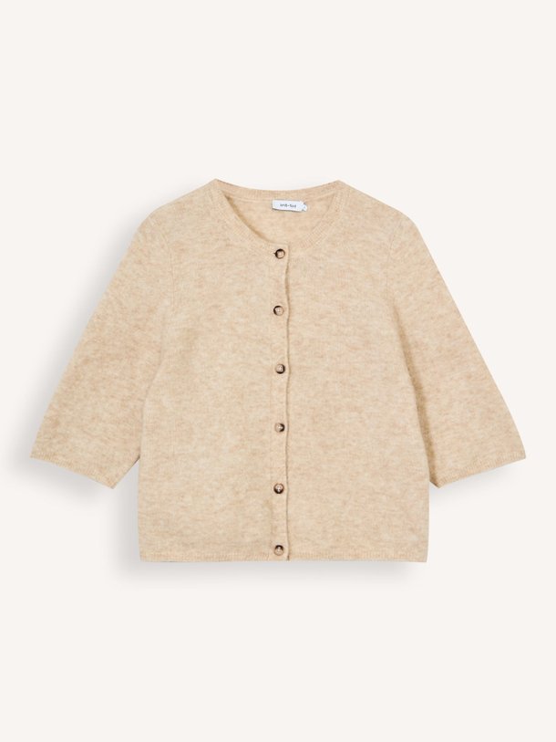 Ontdek de Meg merino wolmix gemêleerd vest van Knit-ted in de kleur Zand bij Orangebag. Op werkdagen voor 21:45 besteld, morgen in huis.