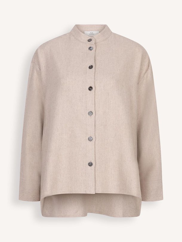 Ontdek de Randel wolmix gemêleerde oversized blouse van Ruby Tuesday in de kleur zand bij Orangebag. Op werkdagen voor 21:45 besteld, morgen in huis.