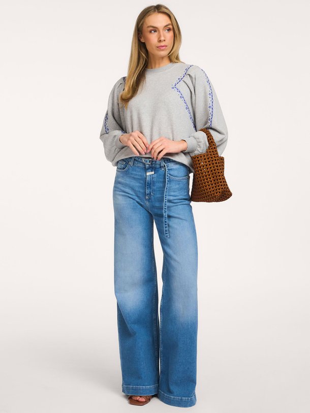 Ontdek de Mesta, katoenmix sweater met borduursel van ba&sh bij Orangebag. Op werkdagen voor 21:45 besteld, morgen in huis.