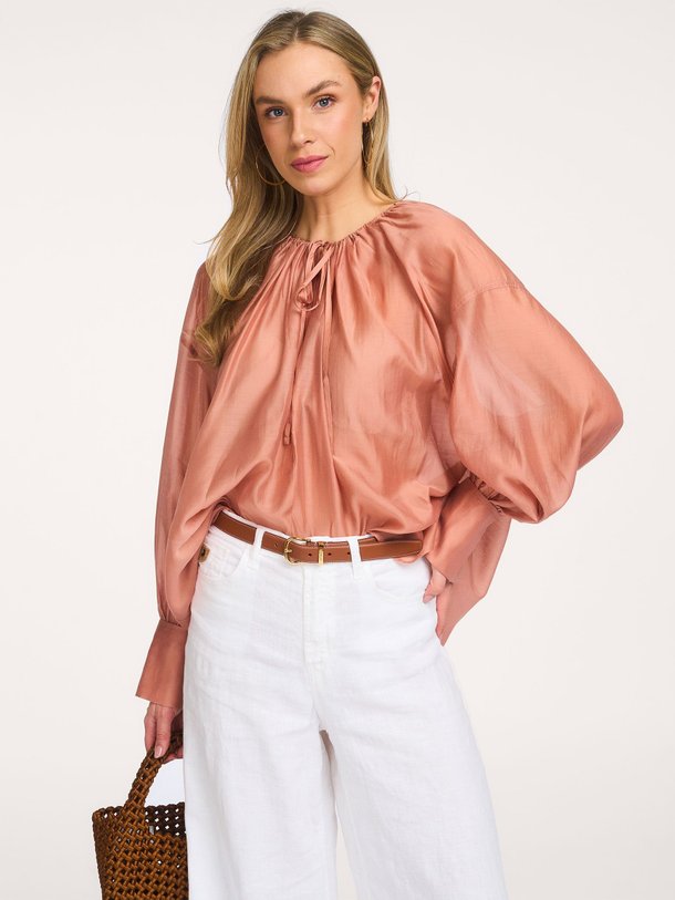 Ontdek de Satin lyocellmix top van Devotion in de kleur Oud roze bij Orangebag. Op werkdagen voor 21:45 besteld, morgen in huis.