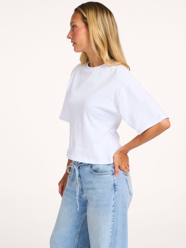 Ontdek de Tampa organic cotton T-shirt van Modstrom in de kleur Wit bij Orangebag. Op werkdagen voor 21:45 besteld, morgen in huis.