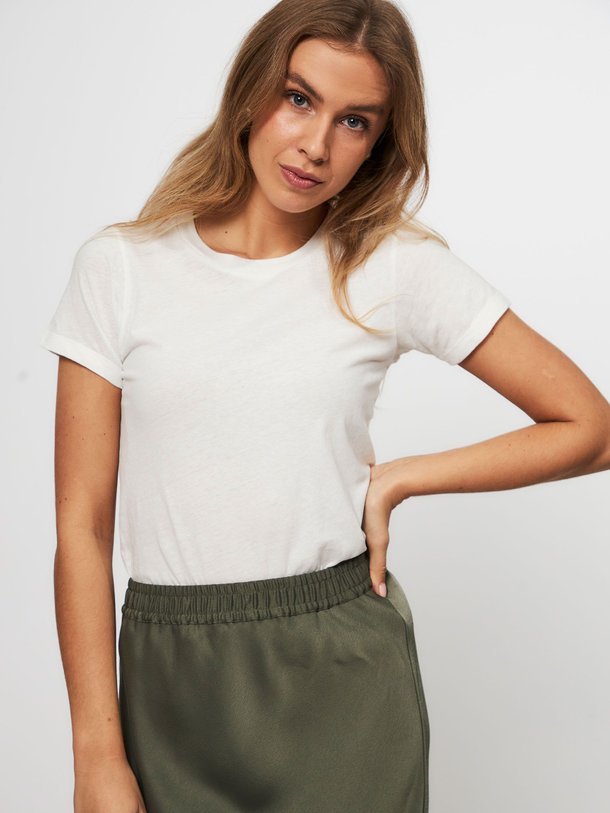 Ontdek de Gamipy katoenen slub T-shirt van American Vintage in de kleur wit bij Orangebag. Op werkdagen voor 21:45 besteld, morgen in huis.