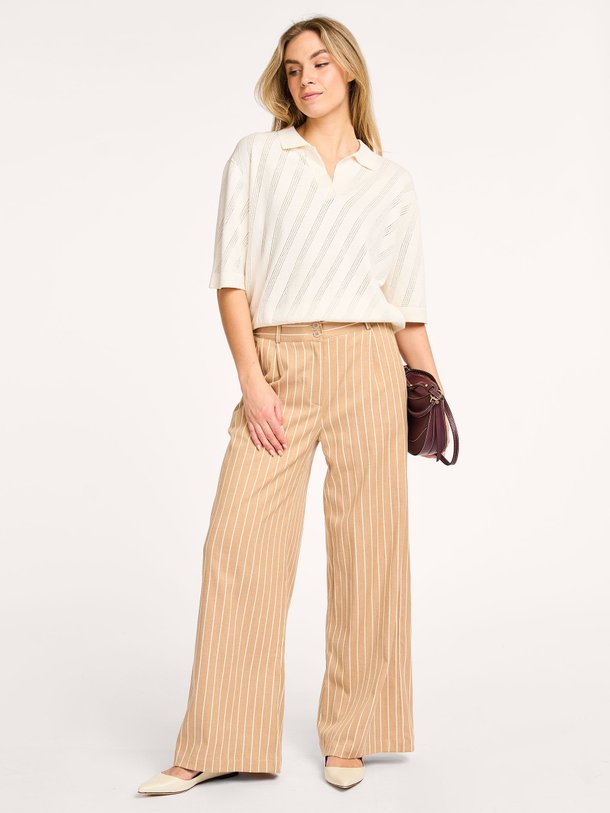 Ontdek de Zoella katoenmix wide leg gestreepte broek van Nathalie Vleeschouwer in de kleur camel bij Orangebag. Op werkdagen voor 21:45 besteld, morgen in huis.