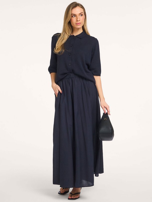 Ontdek de Cato katoenen rok van Knit-ted in de kleur Donkerblauw bij Orangebag. Op werkdagen voor 21:45 besteld, morgen in huis.