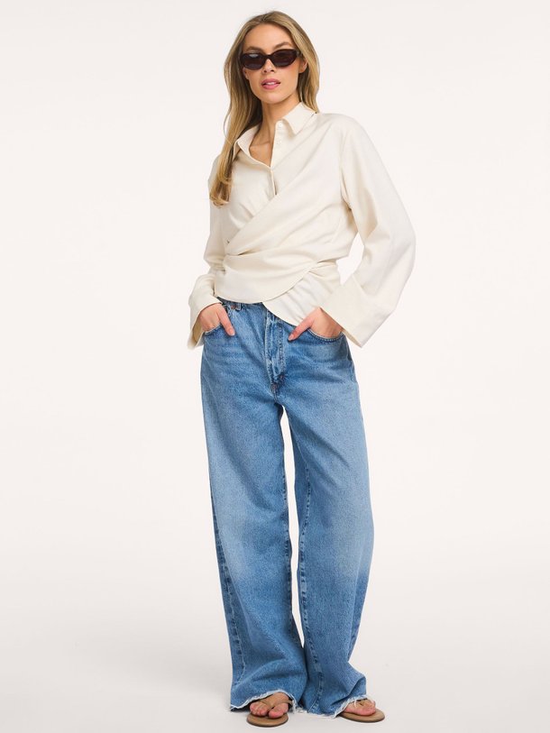 Ontdek de Zuri, katoenmix blouse van Club L`avenir bij Orangebag. Op werkdagen voor 21:45 besteld, morgen in huis.