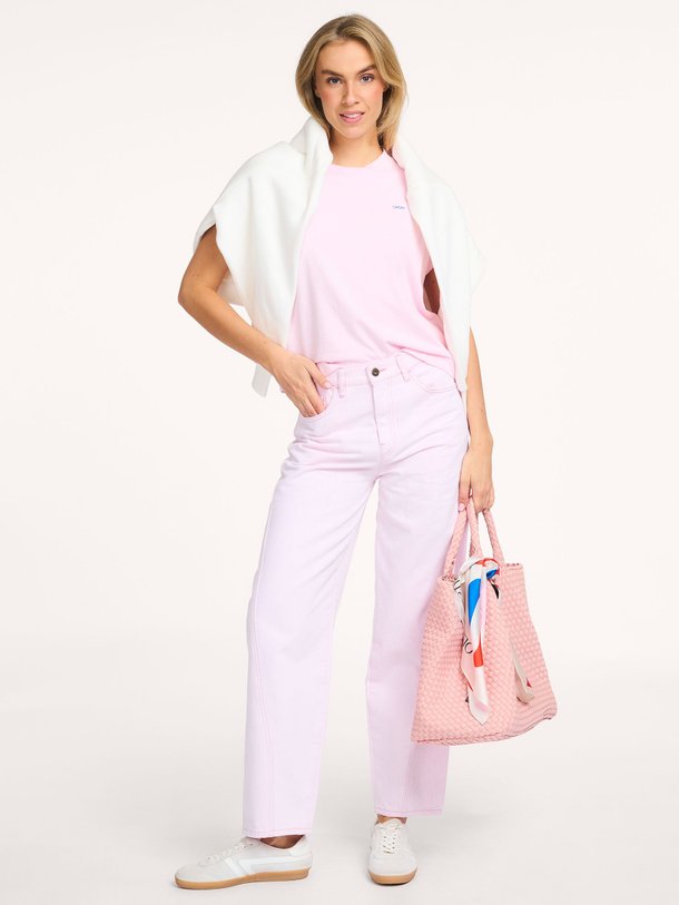 Ontdek de Begum mid waist barrel fit jeans van By-Bar in de kleur Lichtroze bij Orangebag. Op werkdagen voor 21:45 besteld, morgen in huis.