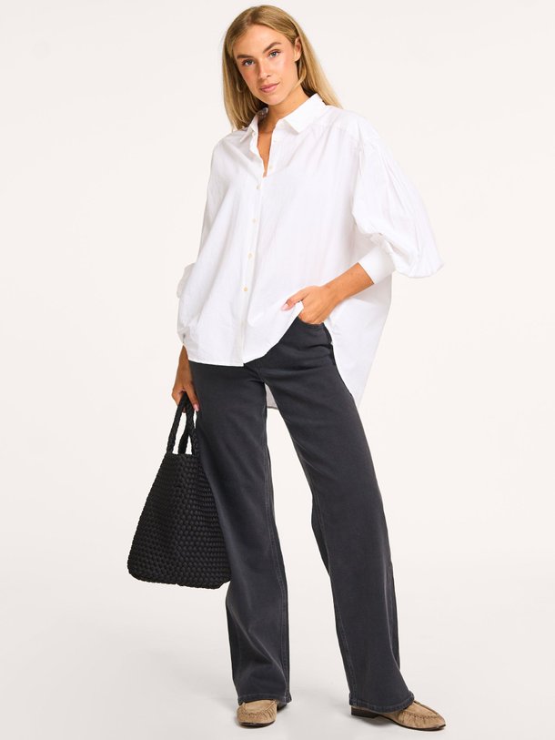 Ontdek de Sarah long katoenen blouse van By-Bar in de kleur wit bij Orangebag. Op werkdagen voor 21:45 besteld, morgen in huis.